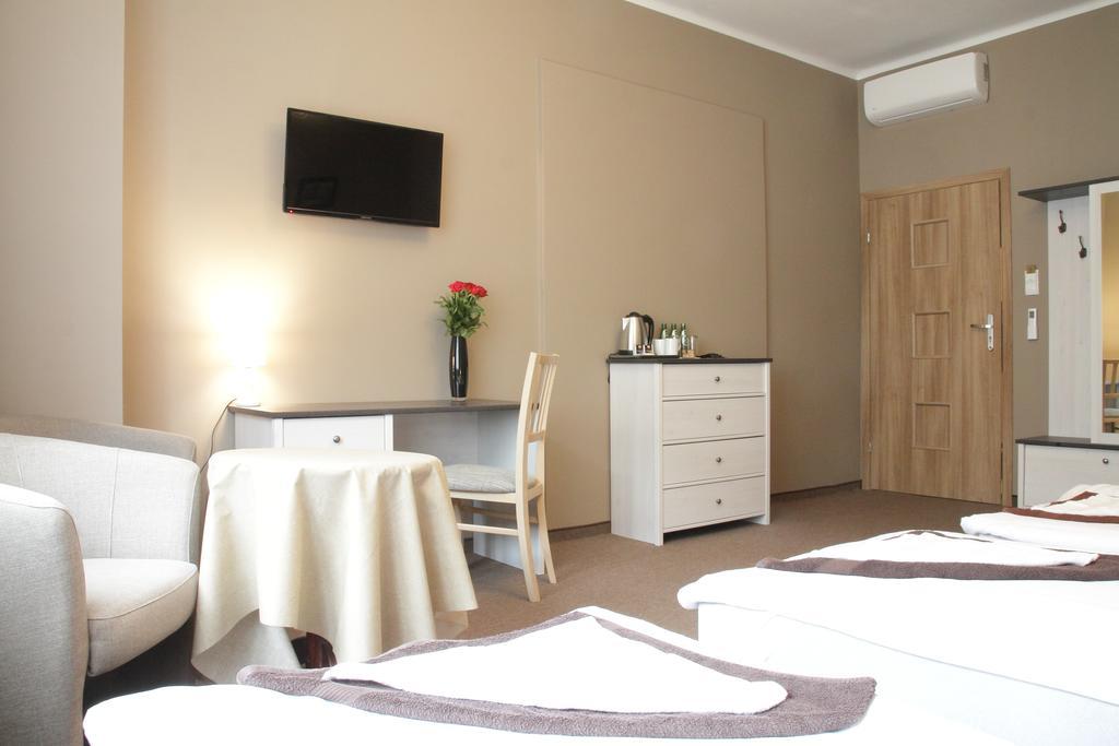 Rest- Z Lazienkami Homestay